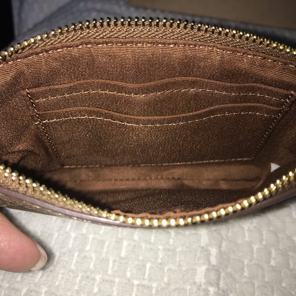 Coach wristlet - Picture 15 of 16